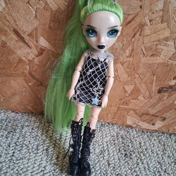 RAINBOW HIGH THE JADE HUNTER DOLL-2019 - Picture 1 of 5